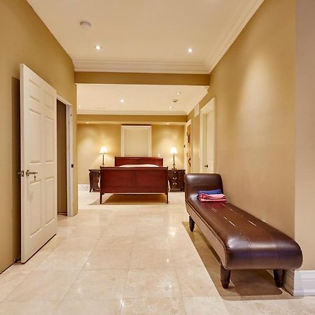 Elegant Apartment With Sauna Торонто Экстерьер фото