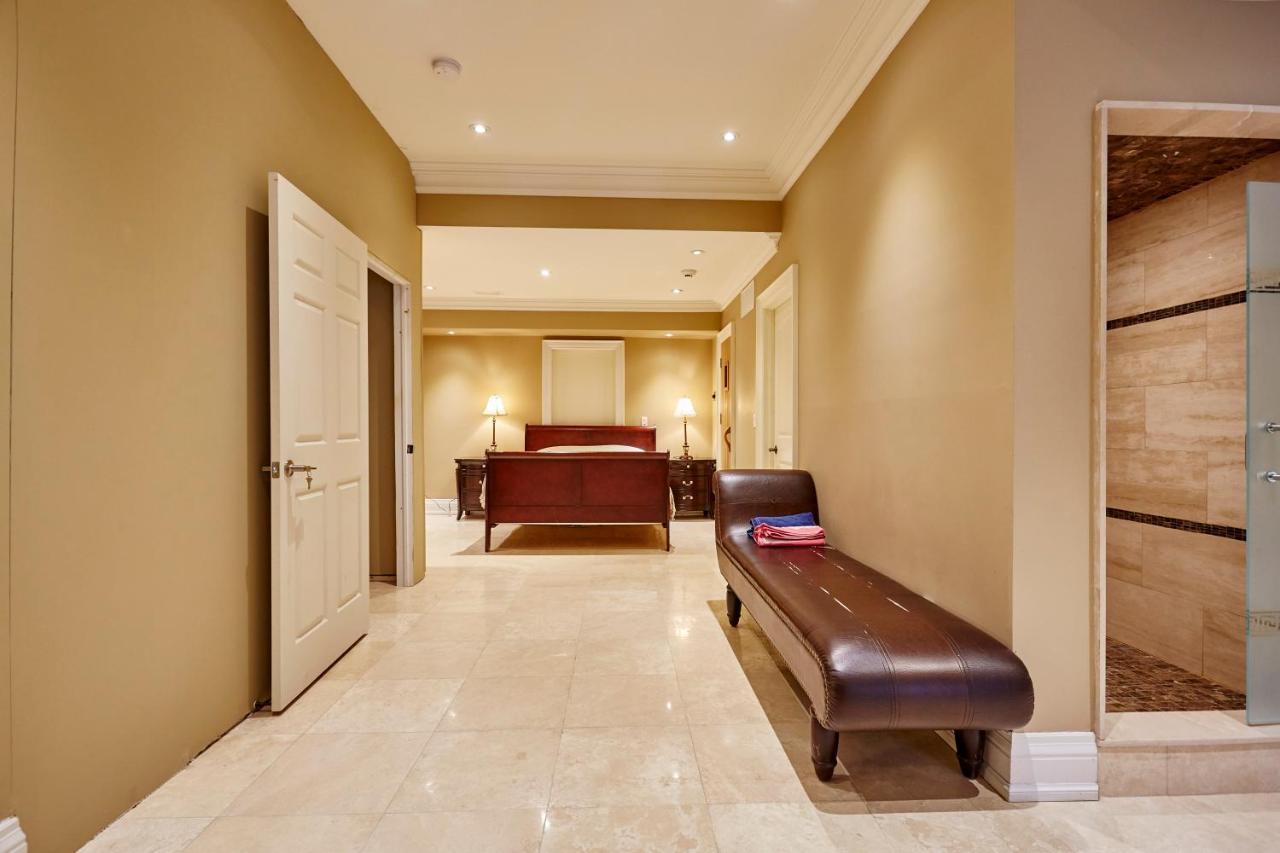 Elegant Apartment With Sauna Торонто Экстерьер фото